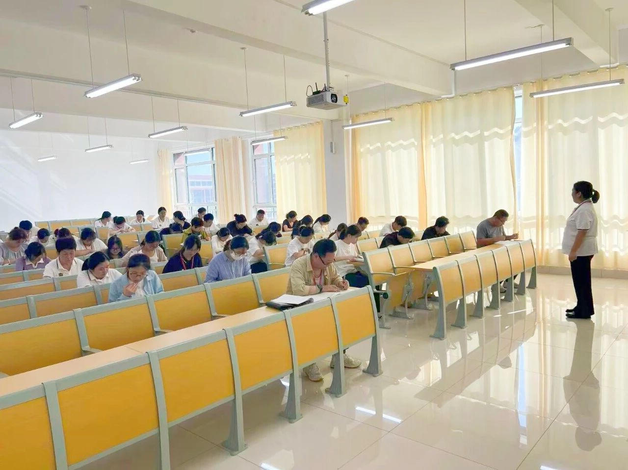 皇冠博彩