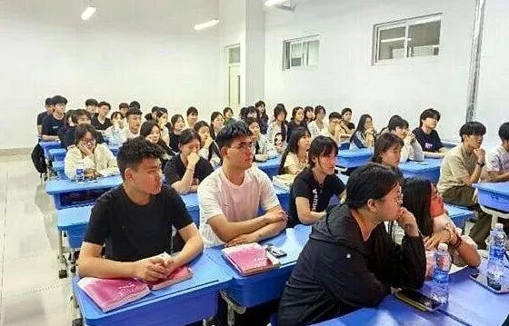 皇冠博彩